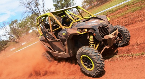 Dimas Pimenta III comanda o Can-Am Maverick.